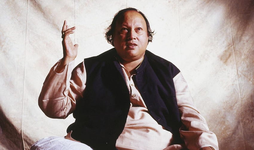 Nusrat Fateh Ali Khan è ricordato per aver portato Qawwali a un pubblico globale Sfondo HD