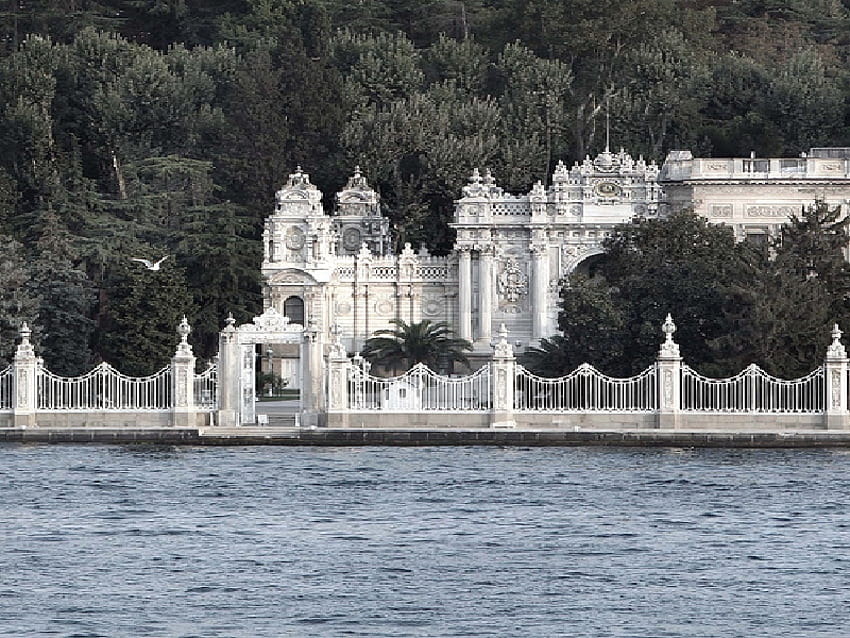 dolmabahce palas ,istanbul, sea, turkey, istanbul, palace HD wallpaper