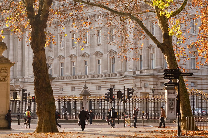 ロンドン - バッキンガム宮殿と背景 高画質の壁紙