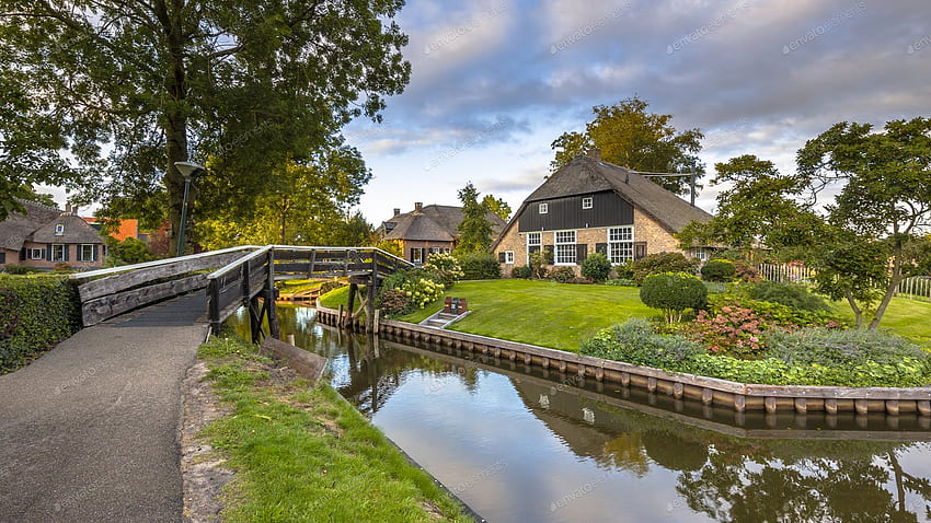 Канали в село Giethoorn от CreativeNature_nl на Envato Elements HD тапет