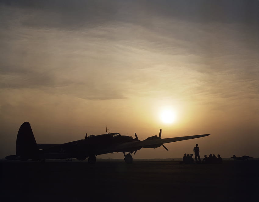 Sunset Fortress, b-17, la seconde guerre mondiale, ww2, b17, voler, boeing, forteresse, coucher de soleil Fond d'écran HD