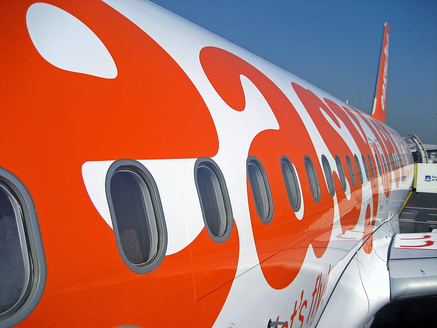 easyJet Uses New Paint to Save Fuel and the World - AirlineReporter : AirlineReporter HD wallpaper
