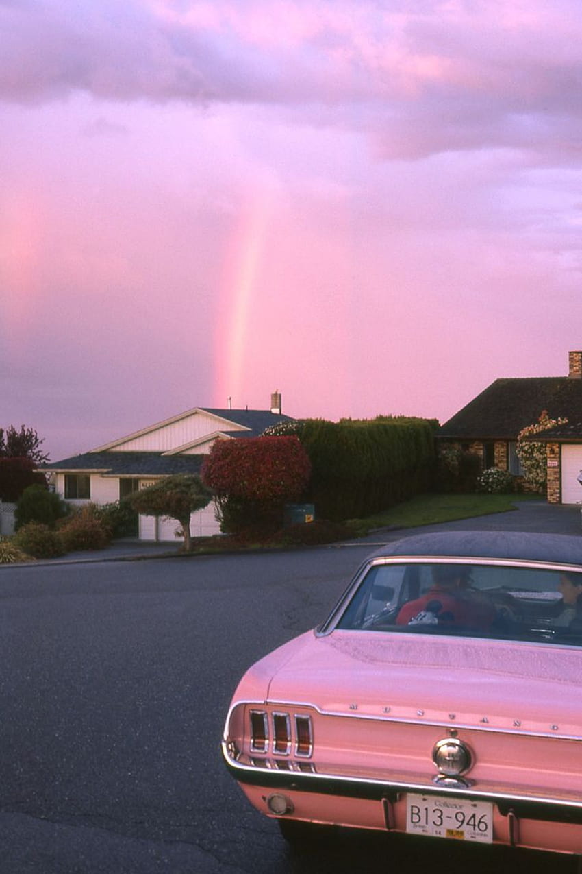Auto d'epoca e tramonto rosa, cosa c'è di meglio?. estetica Sfondo del telefono HD