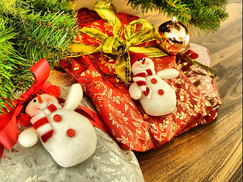 Regalo di Natale per leekita, decorazioni natalizie, belle, oro, regalo, bambole di pino, verde, giallo, rosso, biscotti Sfondo HD