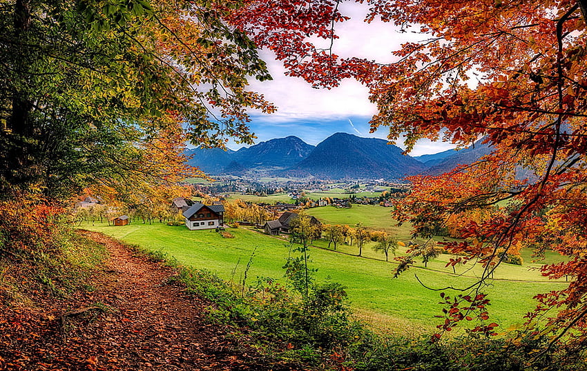 Pueblo de otoño, pacífico, casas, montaña, pueblo, otoño, hojas, valle, otoño, vista, ramas, follaje fondo de pantalla