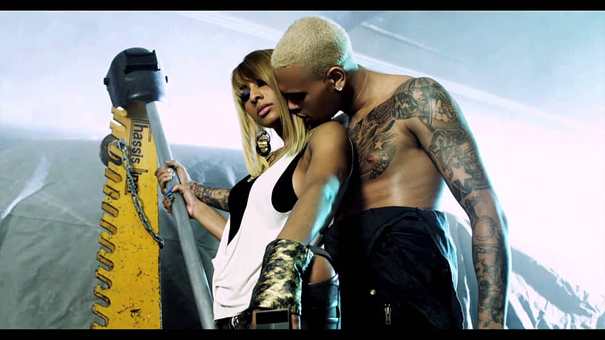 Chris Brown Unveils 'Mortal Kombat' Head Tattoo