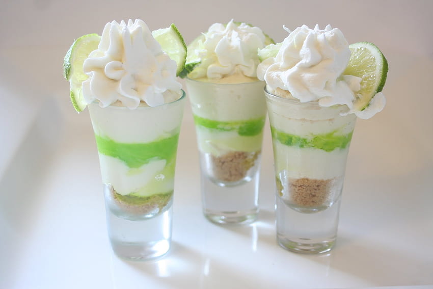 KeyLime, whipcream, yummy, lime, desserts HD wallpaper