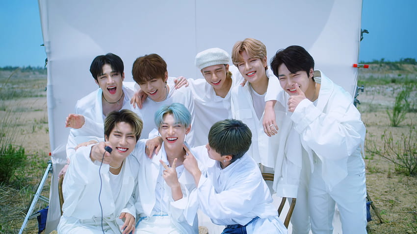 stray kids . Explore Tumblr Posts and Blogs, Stray Kids Thunderous HD wallpaper