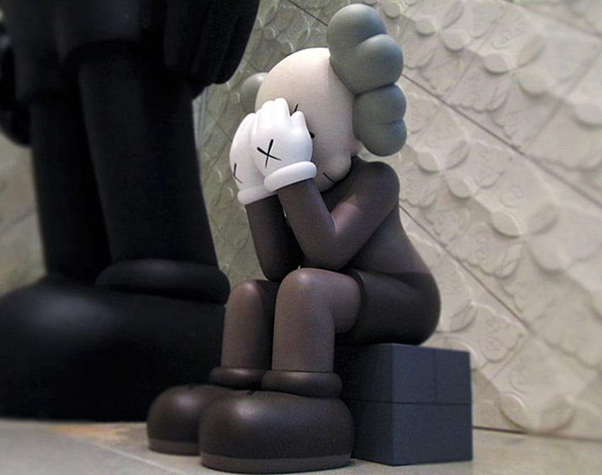 OriginalFake - KAWS Companion Passing Through Vinyl Figure Brown, Kaws Astro Boy HD wallpaper