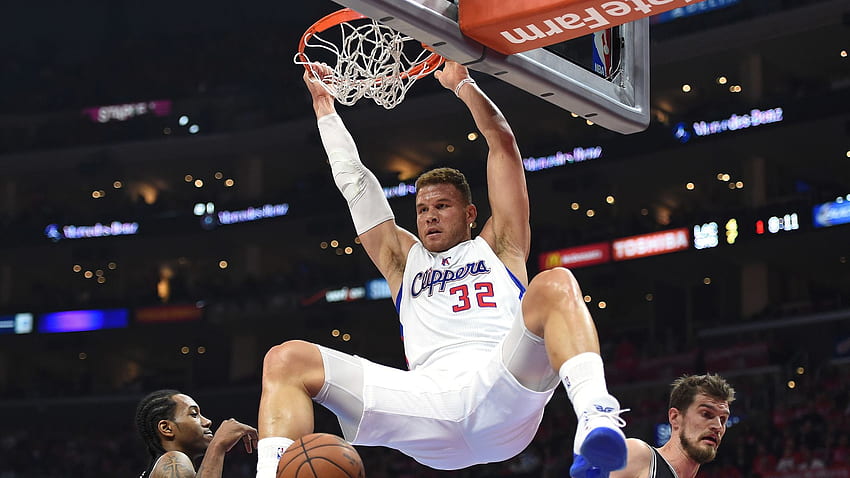 Blake Griffin: A modern NBA story of adapting your game to survive. NBA News, Blake Griffin Dunk HD wallpaper
