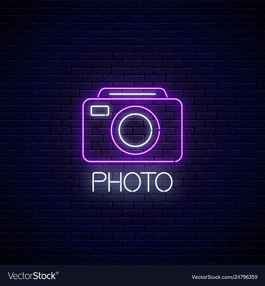 Simbol kamera tanda neon dengan vektor teks di VectorStock pada tahun 2020. iPhone ungu, neon iphone, tanda Neon, Logo Kamera wallpaper ponsel HD
