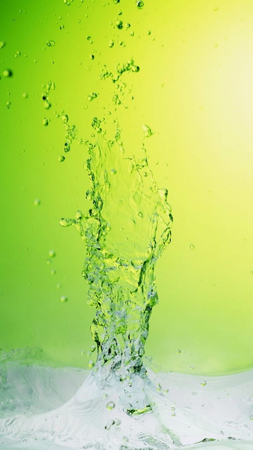 抽象的な結晶の氷のような水のしぶき緑の背景 iPhone 8 HD電話の壁紙