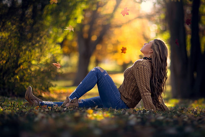 . People. . . autumn, girl, Park, falling HD wallpaper