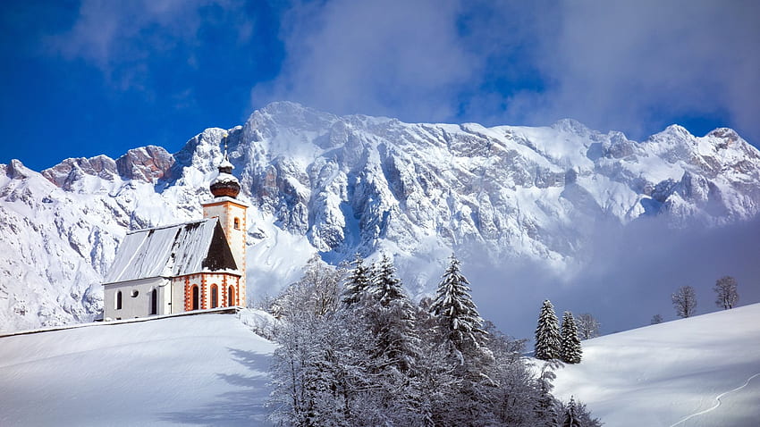 Chiesa nelle alpi vicino a Salisburgo, Austria, montagne, neve, inverno, paesaggio, alberi, cielo Sfondo HD