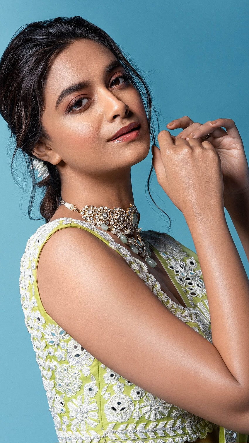 Keerthi Suresh, aktris multibahasa, saree beauty wallpaper ponsel HD