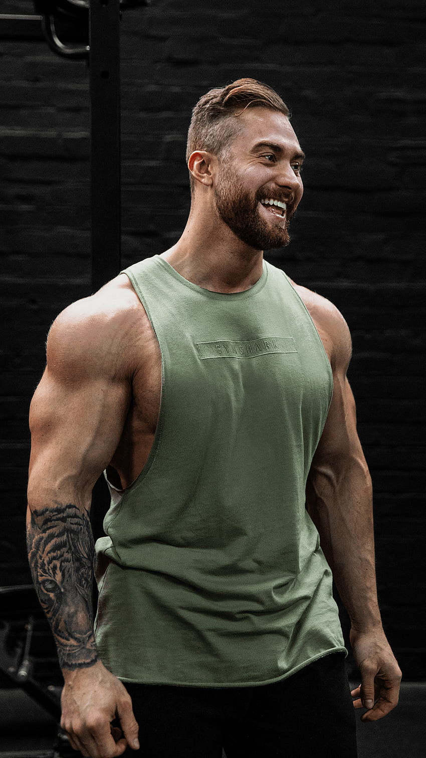 Chris Bumstead styles the Crucial Tank for his upper body workouts! Killin' the game with the freshest. Ripped abs, Male fitness models, Fit women bodies HD phone wallpaper