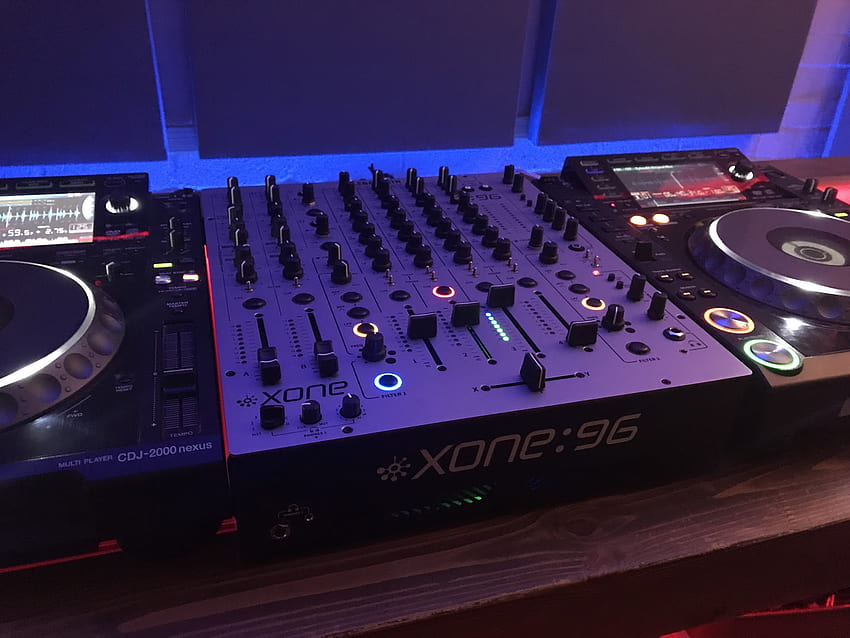 Hire our DJ Studio and play with Allen & Heath Xone 96 mixer HD wallpaper