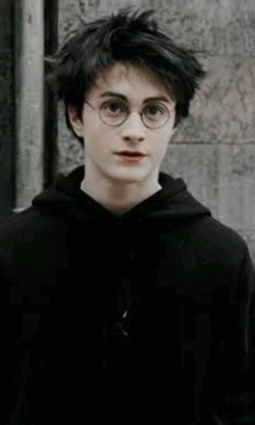 Týna Maternová on Harry Potter❤. Harry james potter, Harry potter script, Harry potter spells, Harry Potter Face HD phone wallpaper
