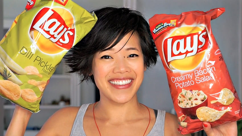 Emmy Eats Lay's Chips, Lays Chips HD wallpaper