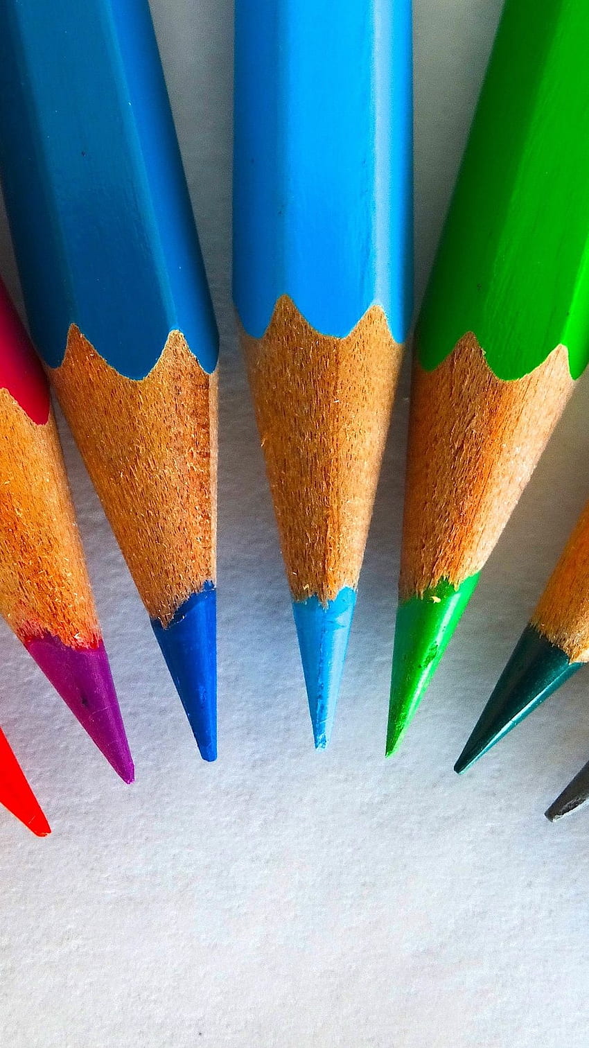 colored pencils, sharpened, Crayon HD phone wallpaper