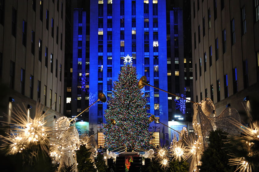 Hình nền Giáng sinh Manhattan HD chắc chắn sẽ khiến bất kì ai cũng có cảm giác đẹp thật đỗi! Tận hưởng không gian ấm áp, giản dị của Manhattan, chiêm ngưỡng những đèn lung linh trên bao quát toàn cảnh thành phố vào đêm Giáng sinh. Cùng xem hình ảnh này và trải nghiệm một mùa Giáng sinh tuyệt vời tại New York.