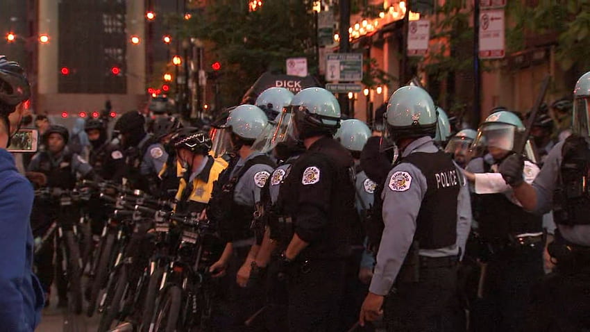 Saqueo en Chicago: casi 700 arrestados en medio de disturbios y protestas a raíz de la muerte de George Floyd, Chicago P.D. fondo de pantalla