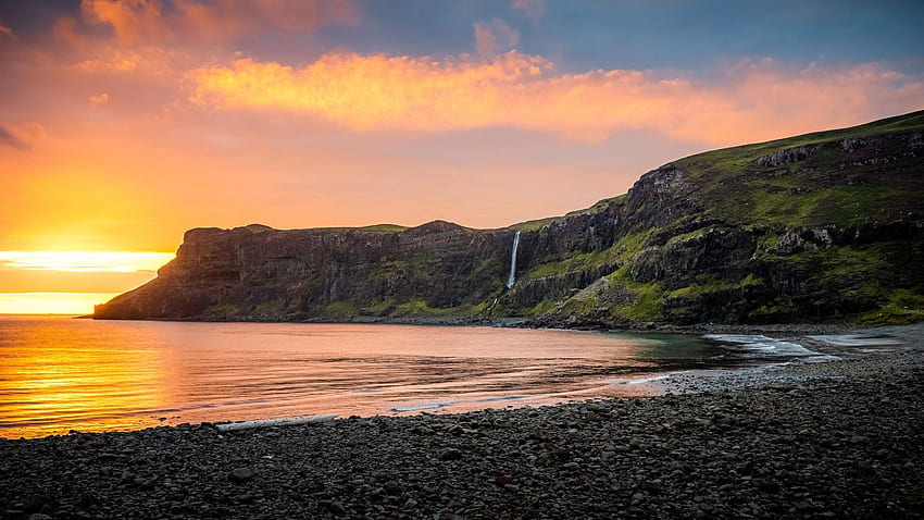 พระอาทิตย์ตกที่ร้อนแรงที่หาด Talisker Bay, Isle of Skye, Scotland, ท้องฟ้า, หน้าผา, ทะเล, เมฆ, ภูมิทัศน์, สี วอลล์เปเปอร์ HD