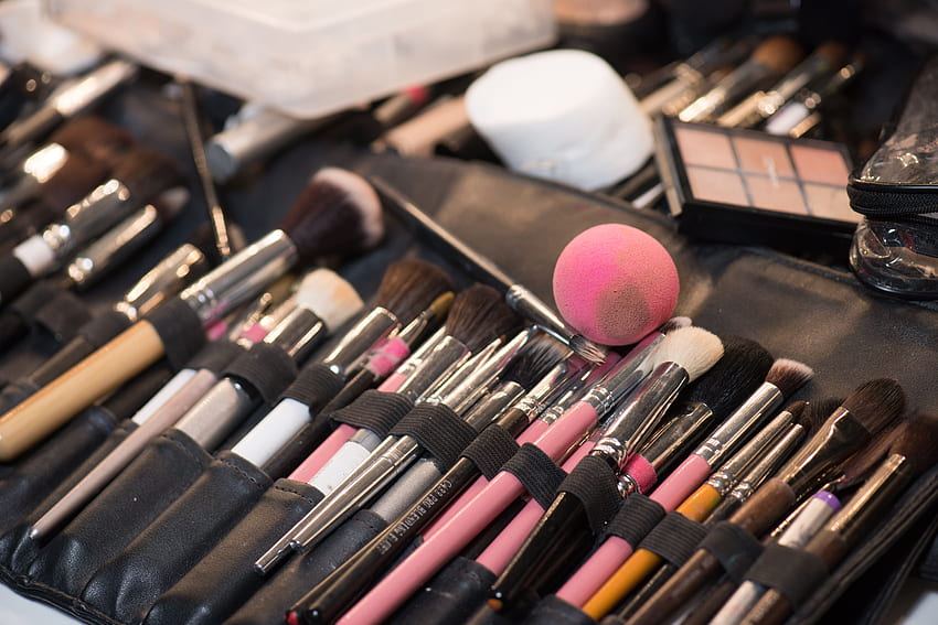 Gross Things That Happen If You Don't Clean Your Makeup, Makeup Brushes HD wallpaper