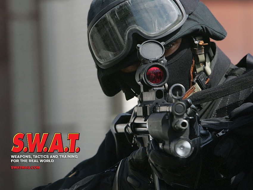 SWAT: Hình ảnh đội SWAT chuyên nghiệp trong phẫu thuật bên trong một căn nhà cũng như thực hiện các phương án kế hoạch sẽ mang đến cho bạn hình ảnh về những người lính tinh nhuệ, là những người bảo vệ cộng đồng và chống lại các tội phạm.