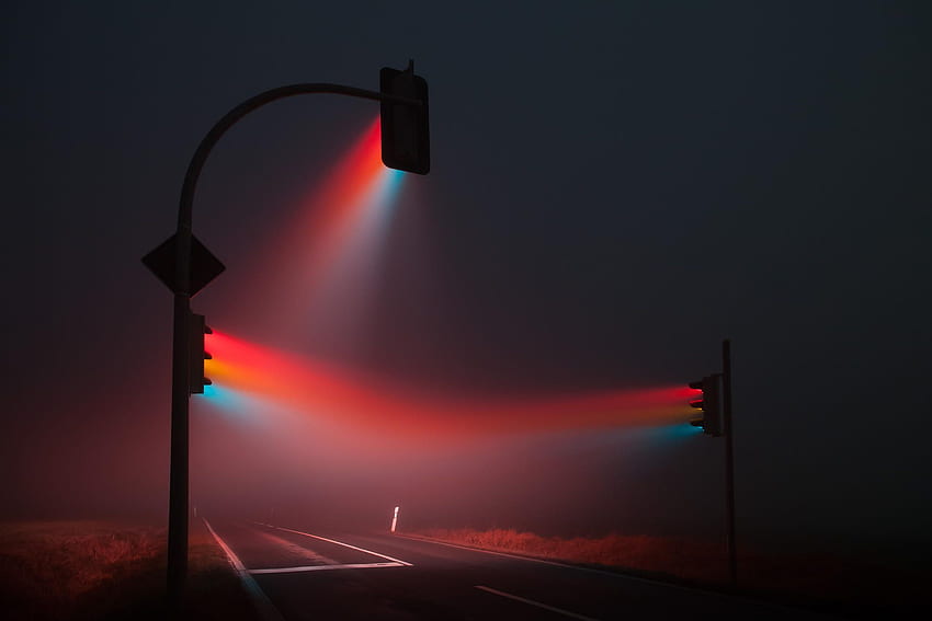 Улични светлини в мъгла: HD тапет