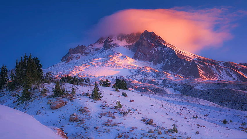 Topi Api di Mt Hood, Oregon Cascade Range, musim dingin, salju, warna, awan, pemandangan, pohon, langit, gunung, amerika serikat Wallpaper HD