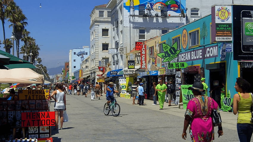Venice Beach California Boardwalk, negozi, bancarelle, turisti, shopping sul lungomare Sfondo HD