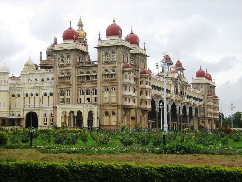 Der Palast von Mysore (auch bekannt als Amba Vilas Palace) ist ein Palast in der Stadt Mysore, Karnataka in S.. Historischer Ort, Indienreise, Indienreise, Bangalore Palace HD-Hintergrundbild