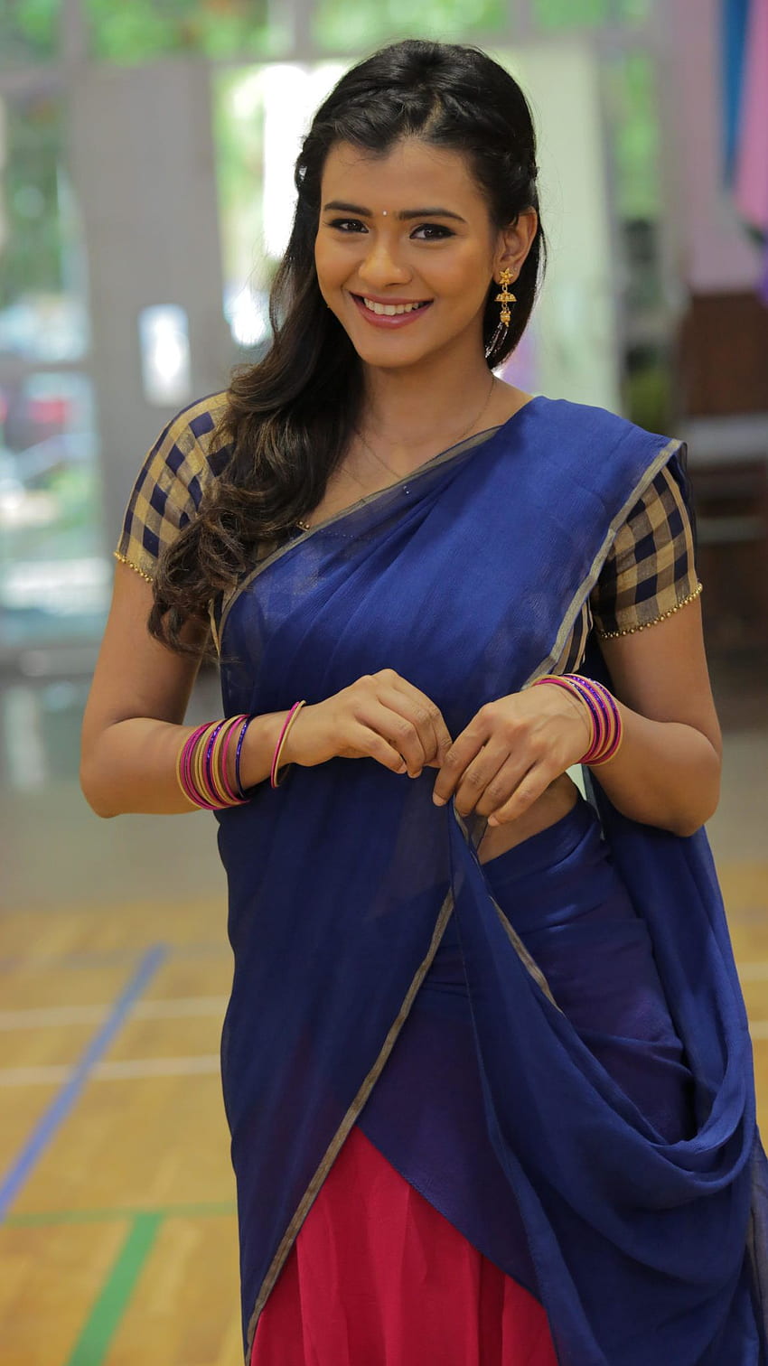 Hebah Patel, telugu actress, saree lover HD phone wallpaper