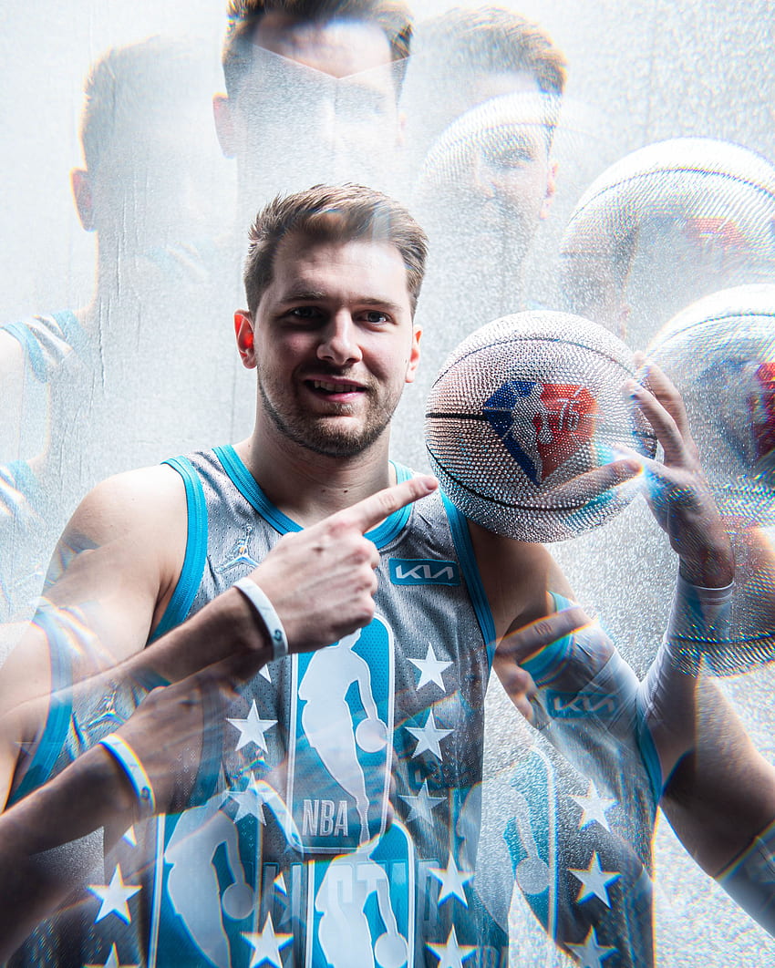 Dallas Mavericks basketball player Luka Doncic pose 2K wallpaper download