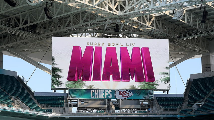 Das Hard Rock Stadium erhält vor dem Spiel am 2. Februar, dem Super Bowl LIV, den letzten Super Bowl-Touch HD-Hintergrundbild