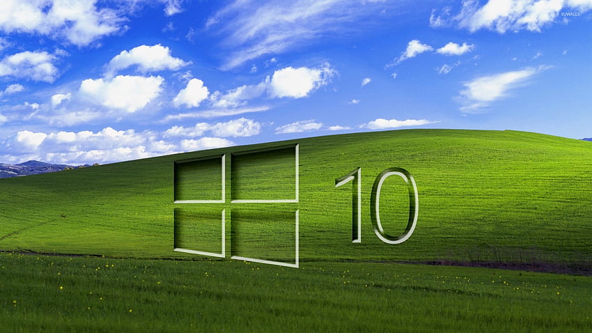 Windows 10 en un logotipo de vidrio de campo verde - Computadora fondo de pantalla