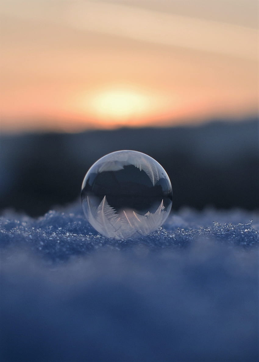 : landscape, sea, ocean, horizon, cold, cloud, sky, sunrise, sunset, sunlight, frost, ice, reflection, ze, icy, ball, magical, wintry, winter magic, crystalline, back light, eiskristalle, morgenrot, crystals, soap bubbles, hardest, Frozen Bubbles HD phone wallpaper