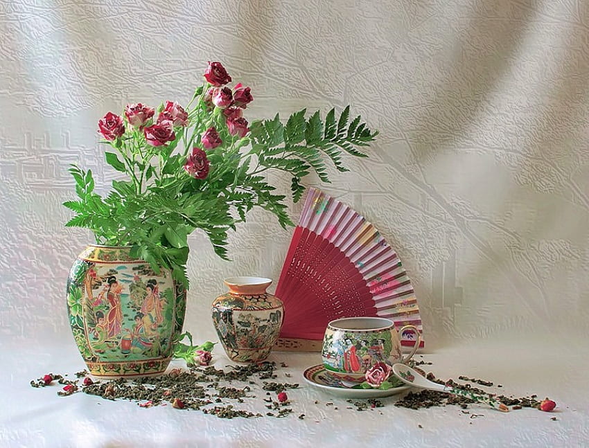 Japanese tea time, japanese, green tea, tea, roses, vase, beautiful, cup, fan, tea leaves, pink, decoration, painting, green, flowers, spoon, lovely HD wallpaper