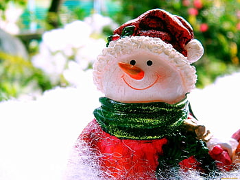 LET'S SNUGGLE UP AND KEEP WARM!, snowlady, snowman, cuddle, winter ...