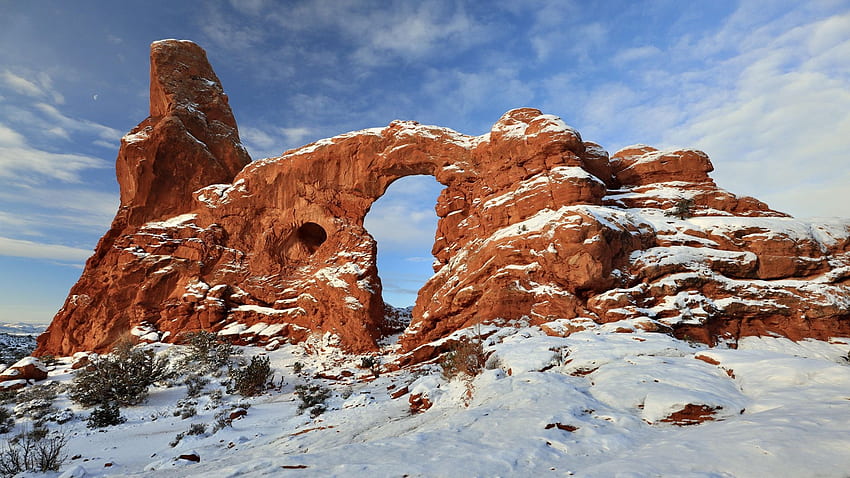 A slice of giant frosted carrot cake at Turret Arch in Utah, rocks, usa, snow, winter, clouds, sky HD wallpaper