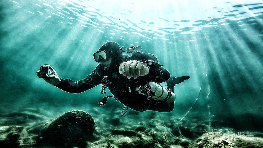 Underwater, Deep Sea Diver HD wallpaper