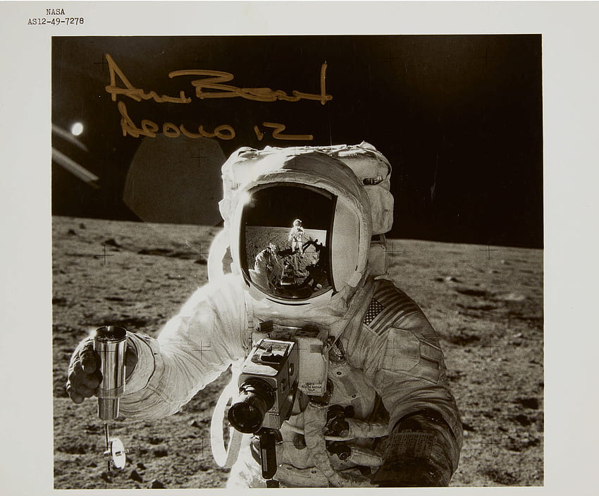 Want Vintage NASA Space ? Sotheby's Can Help, Apollo Astronaut HD wallpaper