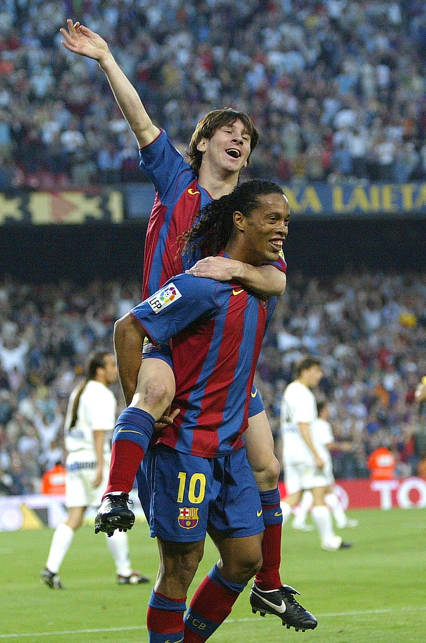 Messi dan Ronaldinho wallpaper ponsel HD