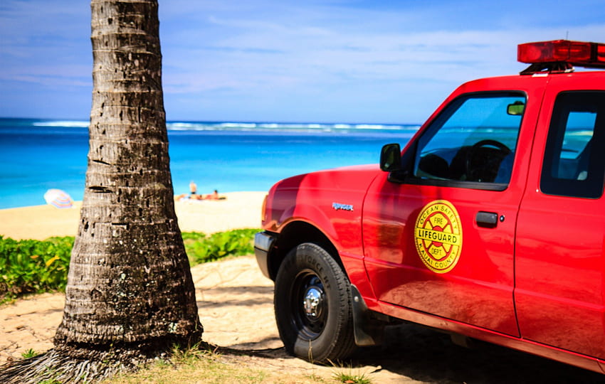 Tunnel Beach Lifeguard Van - Kauai, Hawaii, pulau, pasir, hawaii, tropis, pantai terowongan, mobil, van, kepulauan, samudra, laut, eksotik, surga, kauai, penjaga pantai, pohon palem, polinesia, merah, polinesia Wallpaper HD