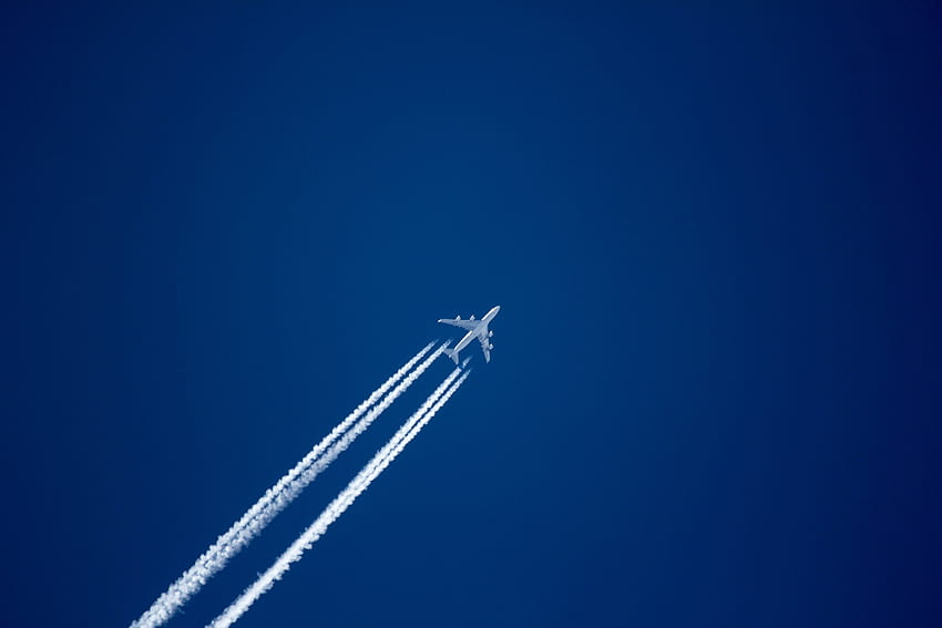 Avion, ciel, traînées de fumée, minimal Fond d'écran HD