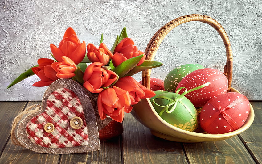 Wesołych Świąt!, kosz, jajko, tulipan, czerwień, kwiat, karta, serce, wiosna, zieleń Tapeta HD