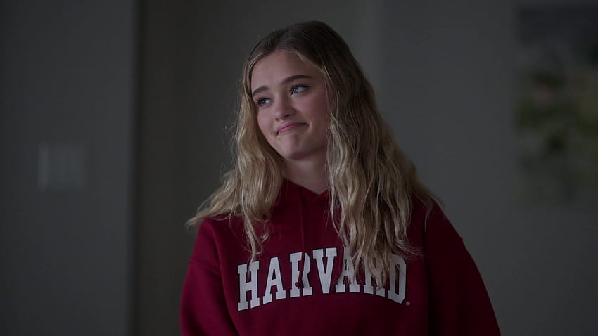 Harvard Hoodie Of Lizzy Greene As Sophie In A Million Little Things S03E02 Writings On The Wall (2020) HD wallpaper