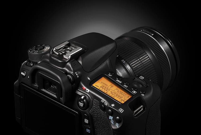 Canon 70D DSLR Camera được thông báo - Blog đồ họa Orms HD... Bạn có muốn sở hữu một chiếc máy ảnh DSLR thông minh mà thiết kế tuyệt đẹp? Canon 70D DSLR Camera đúng là điều bạn đang tìm kiếm. Với khả năng quay video tuyệt vời và độ phân giải cao, sản phẩm này thực sự là một kiệt tác nhiếp ảnh.