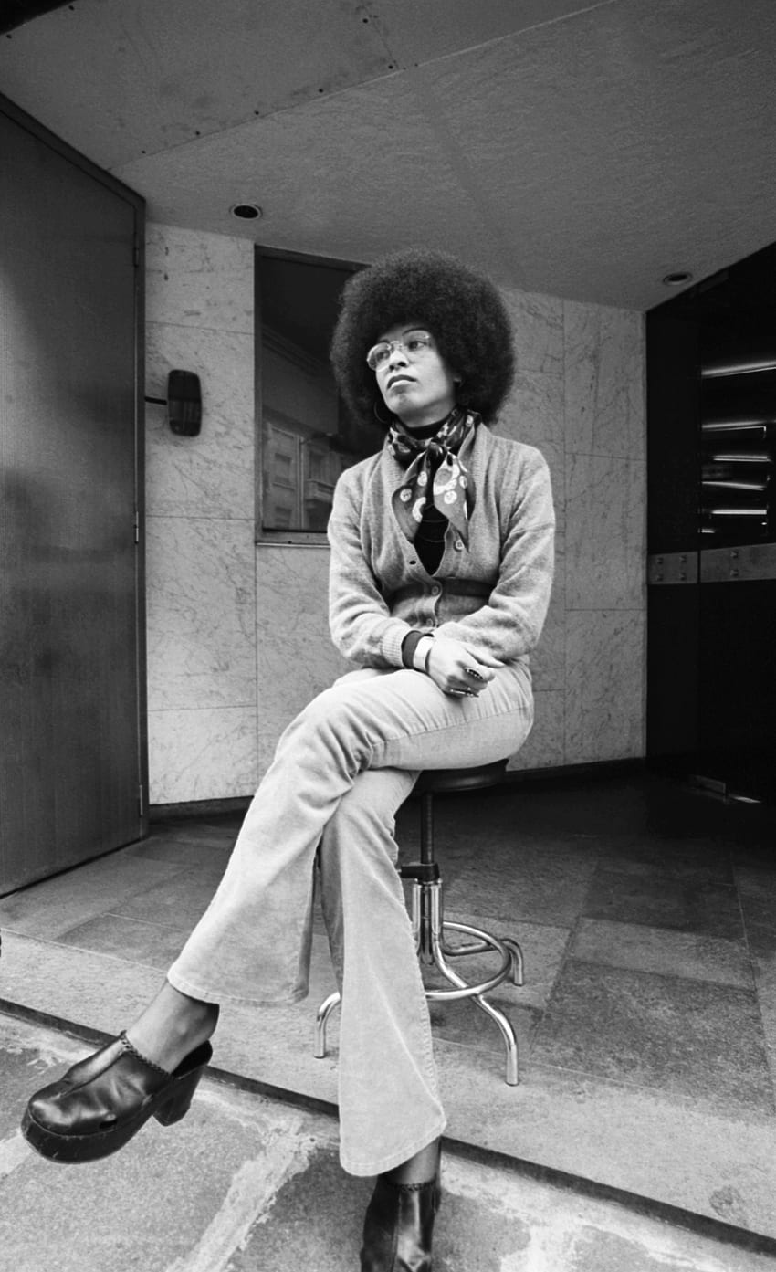 Ícone de estilo negro a ser conhecido - mulheres negras pioneiras na história, preto e branco dos anos 70 Papel de parede de celular HD